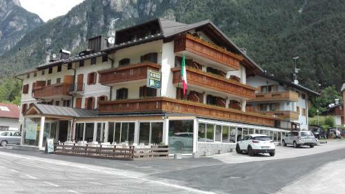 Hotel Albergo Ristorante Cacciatori