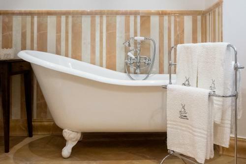 Hostal Le Camere Del Ceccottino
