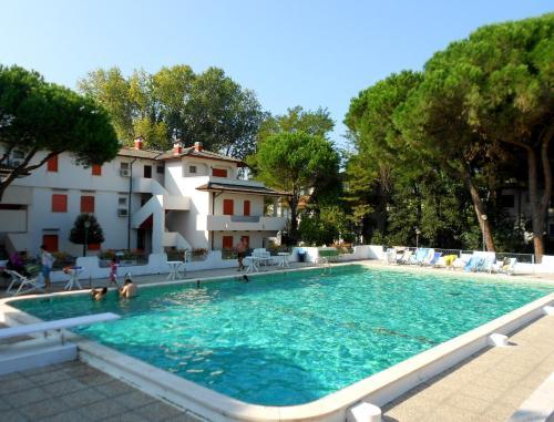 Two-bedroom Apartment Rosolina Mare Near Sea 3
