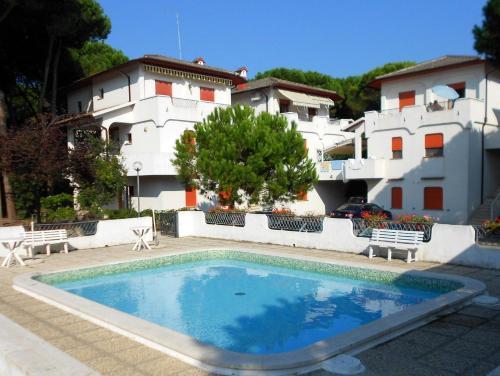 Two-bedroom Apartment Rosolina Mare Near Sea 3