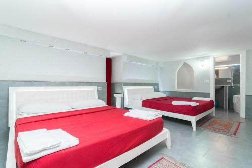 Suite Apartments Angioini