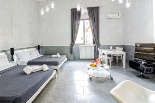Suite Apartments Angioini