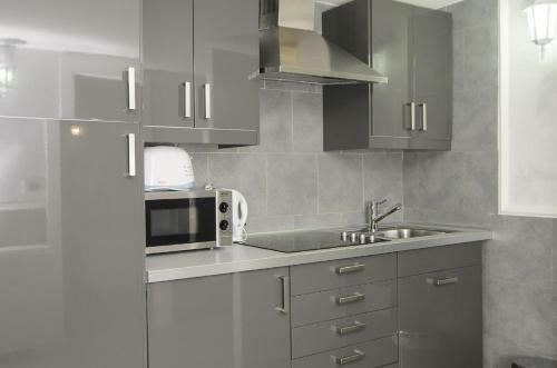 Suite Apartments Angioini