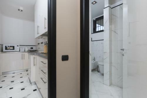 Suzzani Halldis Apartment
