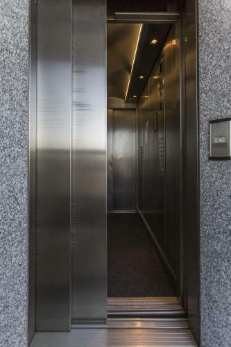 Suzzani Halldis Apartment