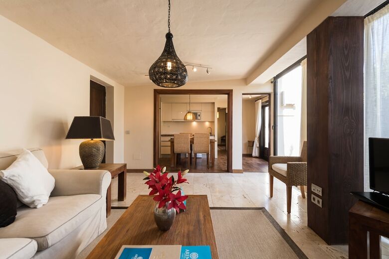 Alondra Villas Y Suites