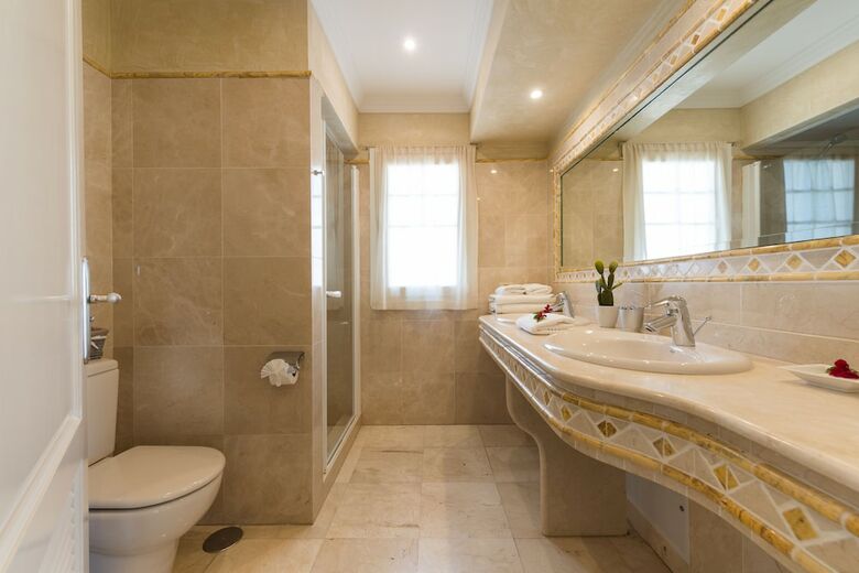 Alondra Villas Y Suites