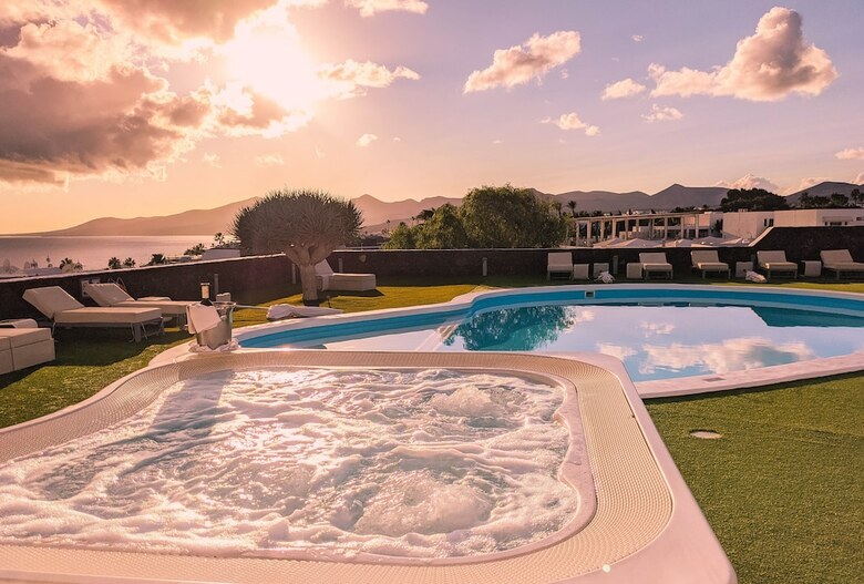 Alondra Villas Y Suites