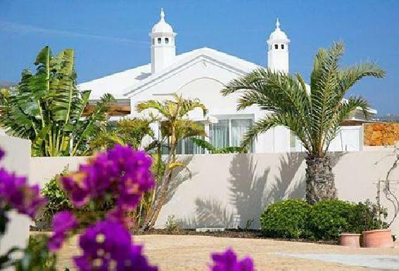 Alondra Villas Y Suites