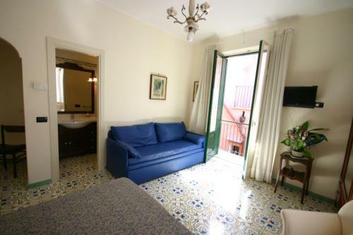 Hostal Sorrento Inn Guesthouse
