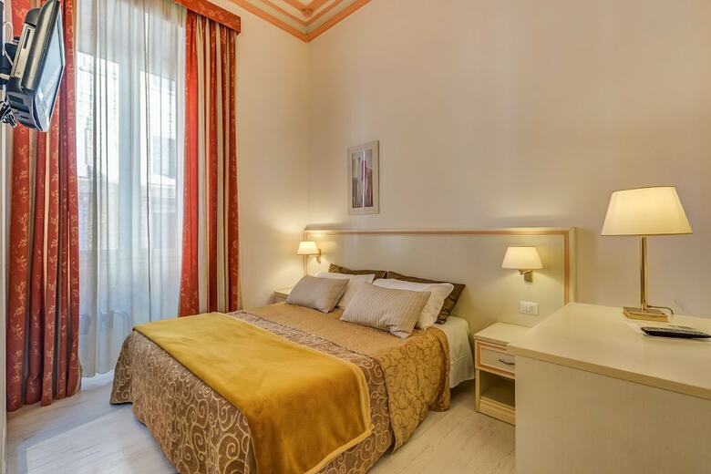 Hostal Caffe' E Cuscino