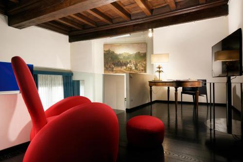 Hotel Leone Blu Suites | UNA Esperienze