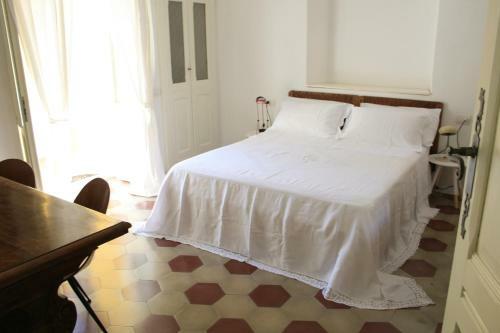 Hostal Villeneuve Cagliari