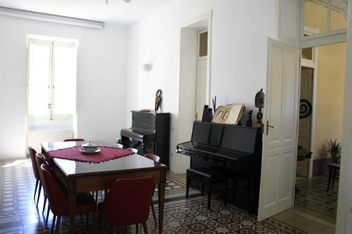 Hostal Villeneuve Cagliari