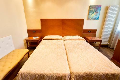 Hostal Diamantino Town House