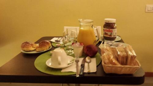 Hostal Villa Borghese Guest House