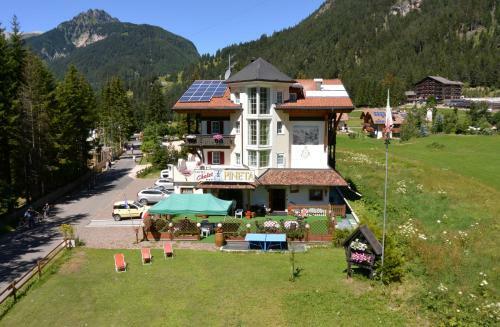Albergo Hotel Chalet Pineta