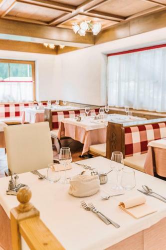Albergo Hotel Chalet Pineta