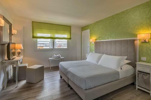 Hotel Corona
