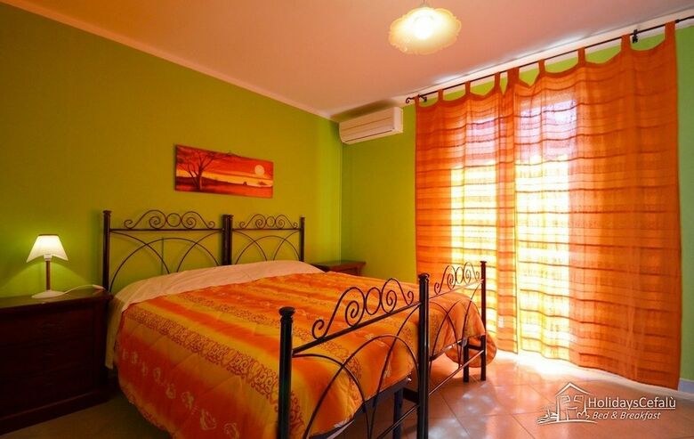 Bed & Breakfast Holidays Cefal�