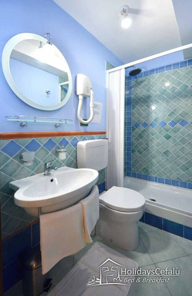 Bed & Breakfast Holidays Cefal�