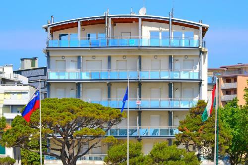 Sunbeach Apartments