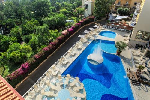 Hostal Via Capo Rooms