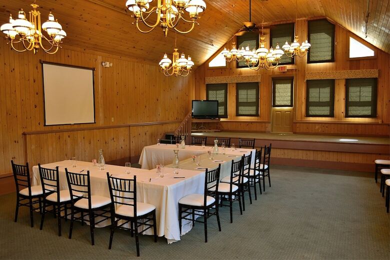 Hotel Eagle Mountain House And Golf Club