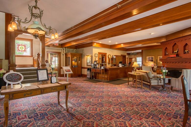 Hotel Eagle Mountain House And Golf Club