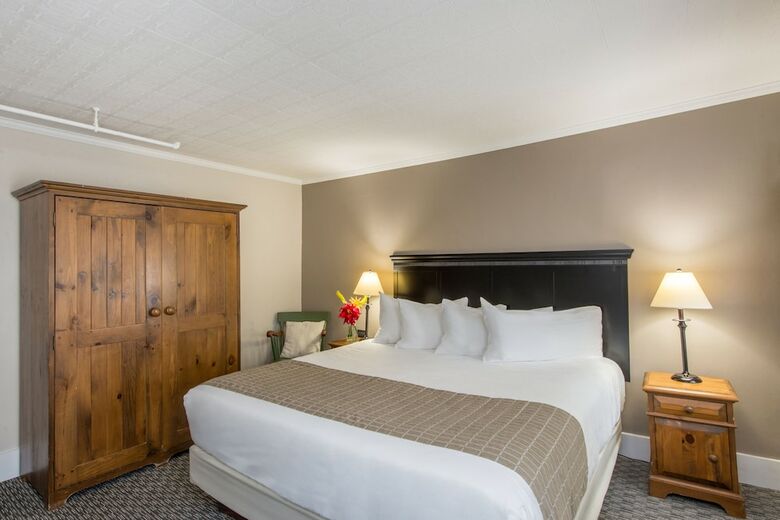 Hotel Eagle Mountain House And Golf Club