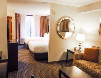 Hotel *hawthorn Suites*