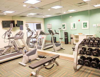 Hotel *hawthorn Suites*