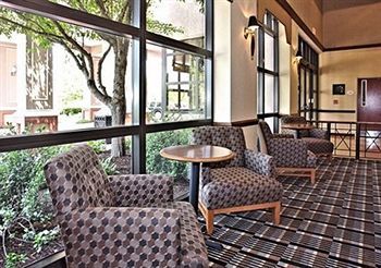 Hotel *hawthorn Suites*