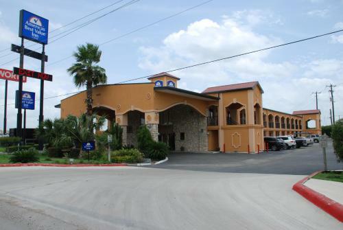 Hotel Americas Best Value Inn Buda