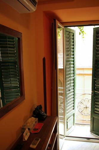 Palazzo Ajala B&B