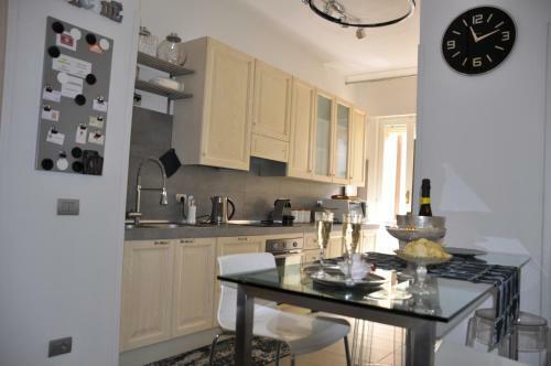 Apartment 900