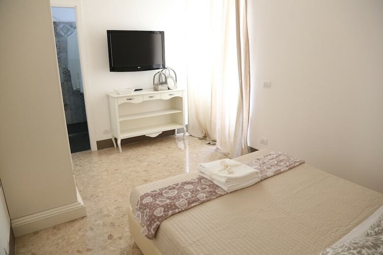 Bed & Breakfast Dimi House