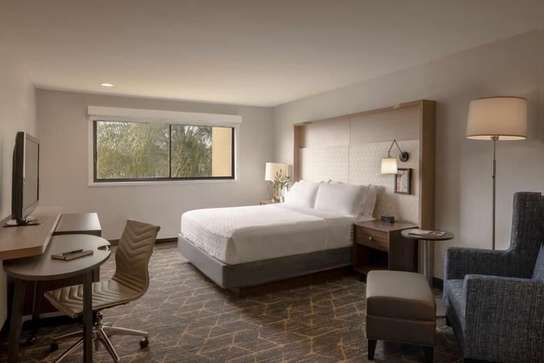 Hotel Holiday Inn Orange County Airport