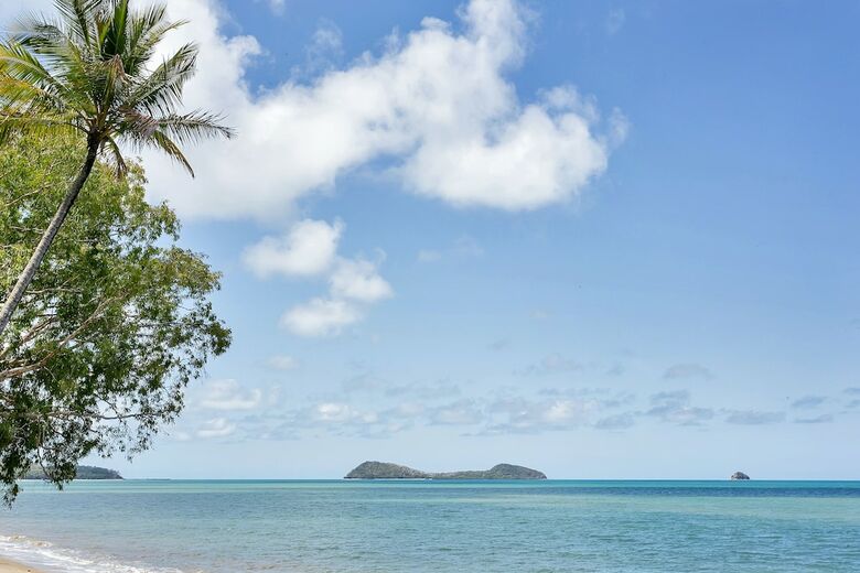 Hotel Agincourt Beachfront Apartments