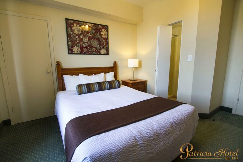 Budget Inn Patricia Hotel