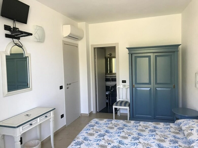 Hostal Sandra Villa Rooms