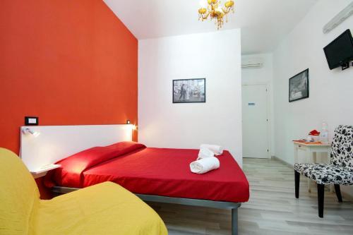 Hostal Lucky Holiday Rooms