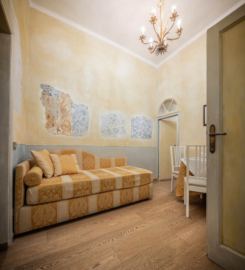Hostal Novella House