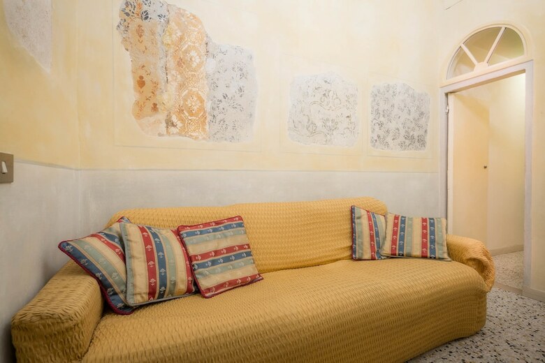 Hostal Novella House