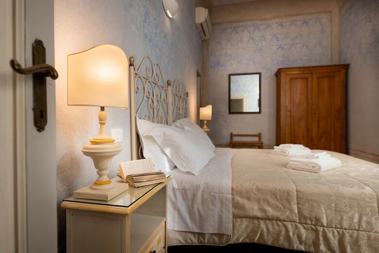Hostal Novella House