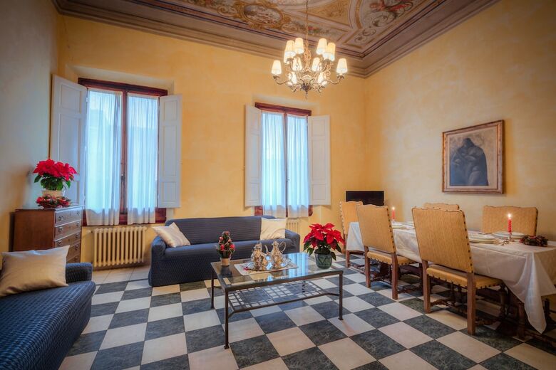 Hostal Novella House