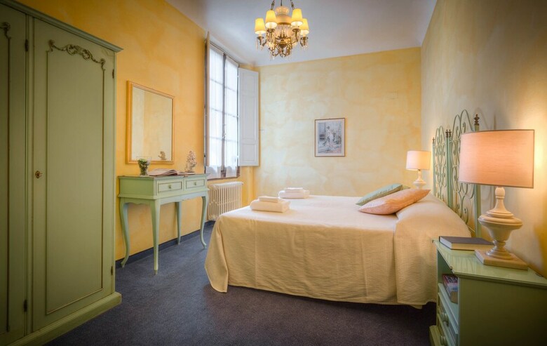 Hostal Novella House