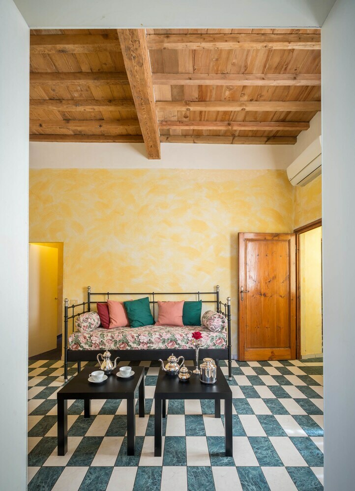 Hostal Novella House