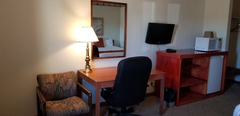Hotel Redwood Motor Inn