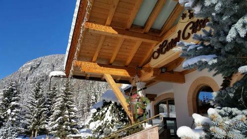 Hotel Cesa Tyrol